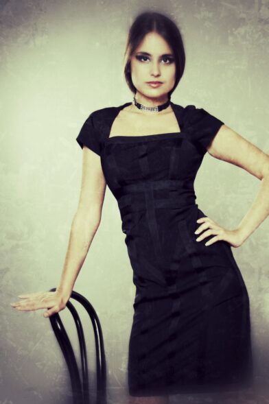 Kleid, Schurwolle mit Bänder